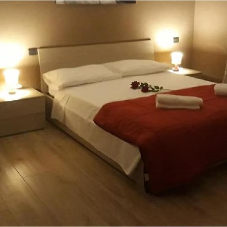 Hotel Elena 1 Self Check-In 파르마 외부 사진